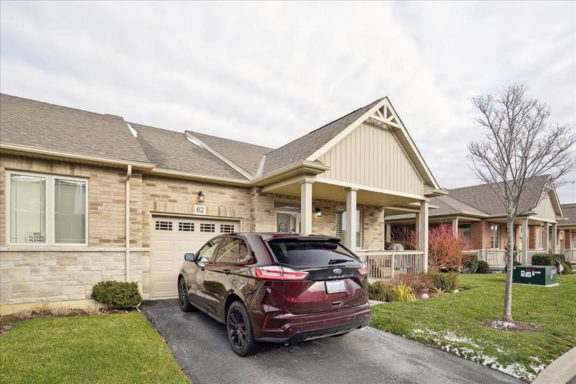Property listing for 62 Gaddye Lane, Binbrook, ON