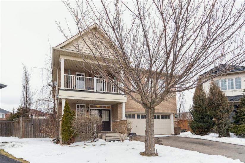 Property listing for 19 Deborah Crt., Hamilton, ON