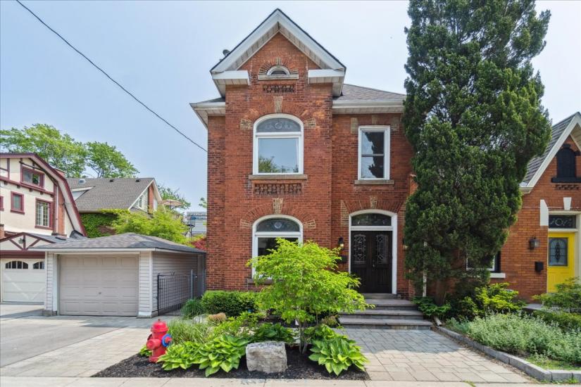 Property listing for 179 Hess St. S., Hamilton, ON