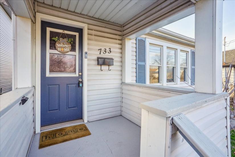 Property listing for 733 Dunn Ave., Hamilton, ON