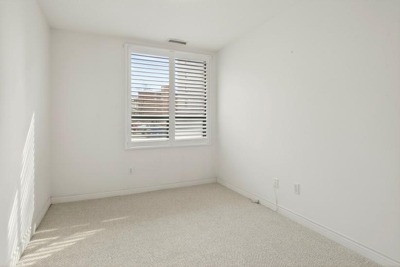 Property listing for #101-8 Main St., Dundas, ON