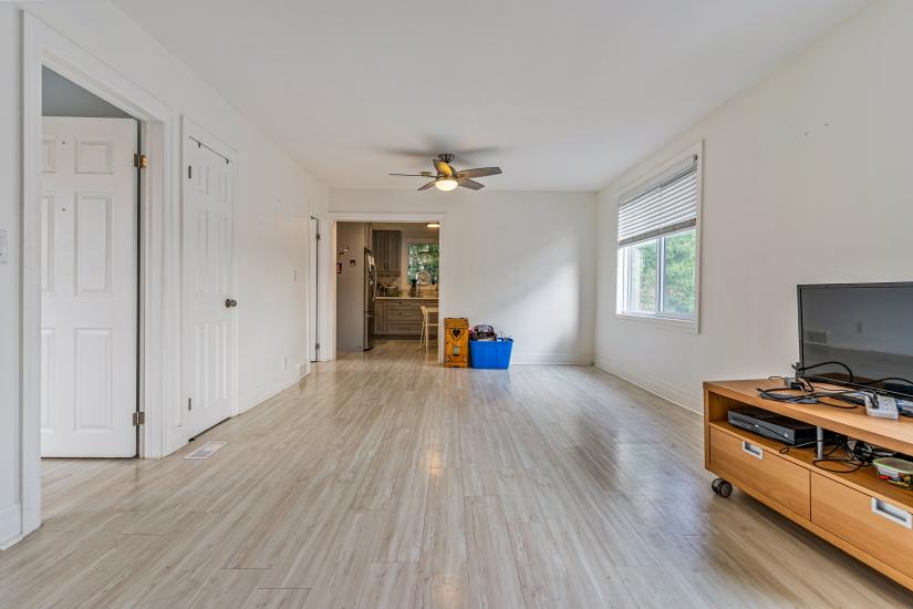 Property listing for 14 Fairview Ave, Hamilton, ON