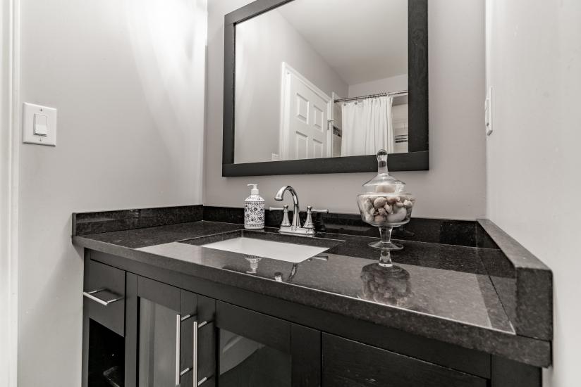 Property listing for 9 Blythe St., Hamilton, ON