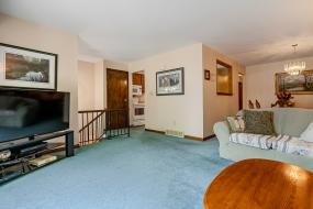 Property listing for 42 Beston Dr., Hamilton, Ontario