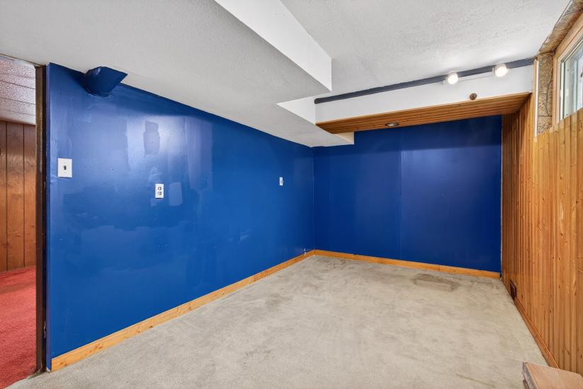 Property listing for 663 Tate Ave., Hamilton, ON