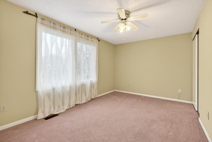 Property listing for 103 Turnbull Rd., Dundas, ON