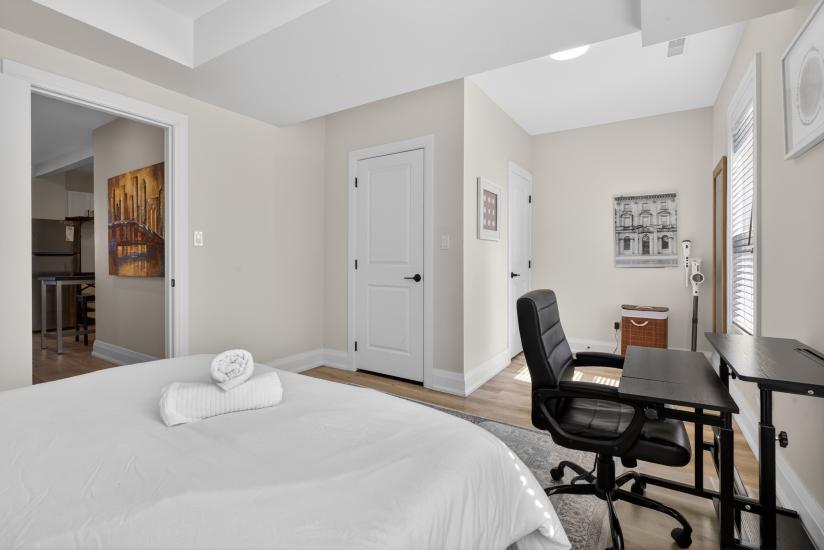 Property listing for 11 Barnesdale Ave. N., Hamilton, ON
