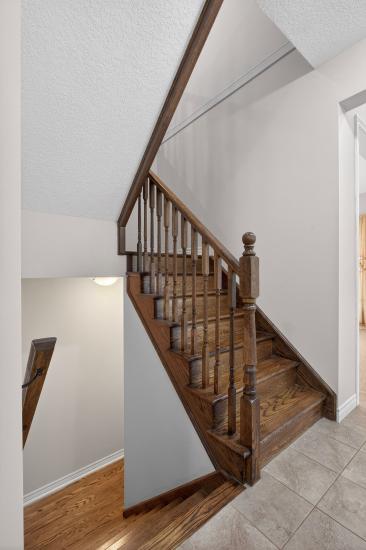 Property listing for 79 Dolomiti Crt., Stoney Creek, ON