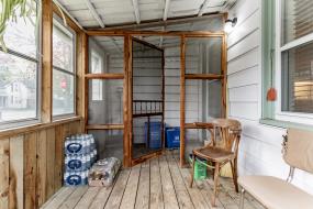 Property listing for 315 Park St. W., Dundas, Ontario