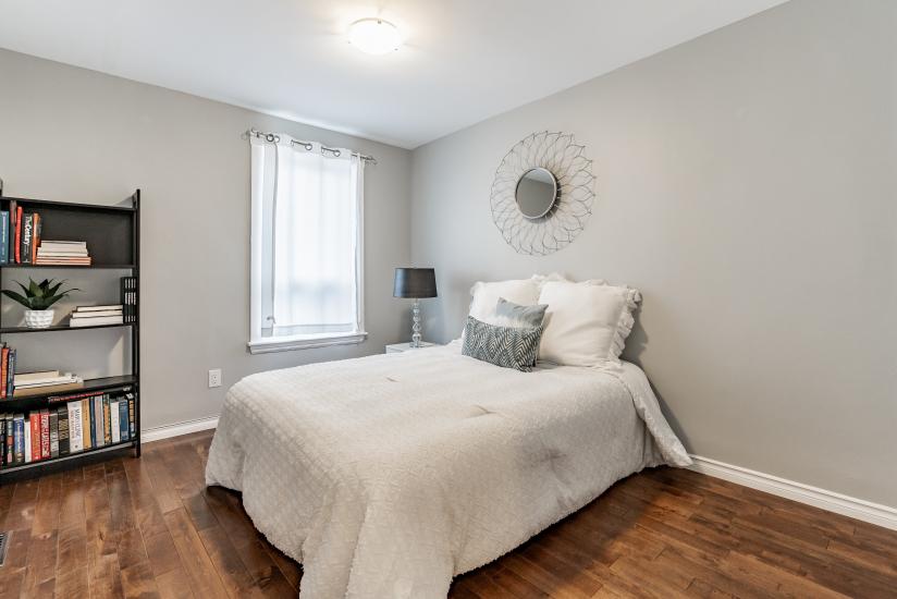 Property listing for 9 Blythe St., Hamilton, ON