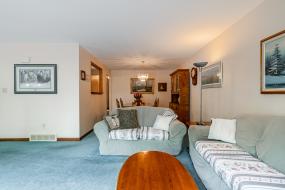 Property listing for 42 Beston Dr., Hamilton, Ontario