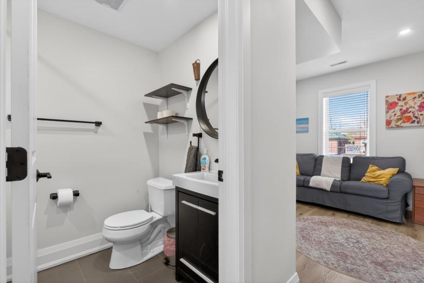 Property listing for 11 Barnesdale Ave. N., Hamilton, ON