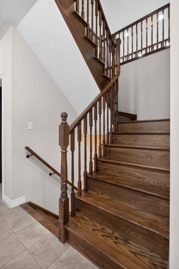 Property listing for 79 Dolomiti Crt., Stoney Creek, ON