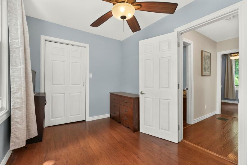Property listing for 47 Witherspoon St., Dundas, ON