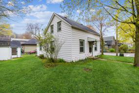 Property listing for 315 Park St. W., Dundas, Ontario