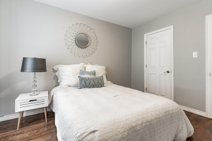 Property listing for 9 Blythe St., Hamilton, ON