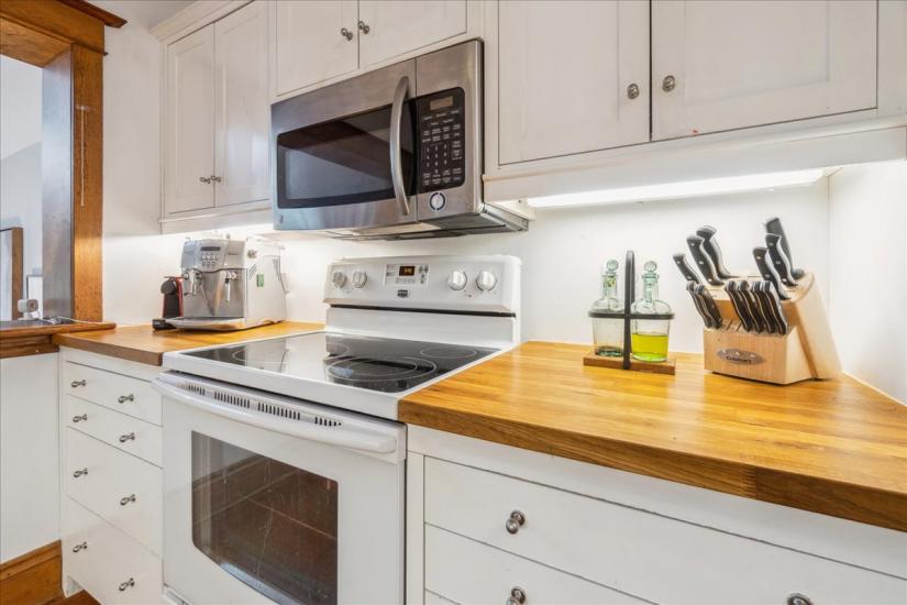 Property listing for 160 Dalewood Cres., Hamilton, ON