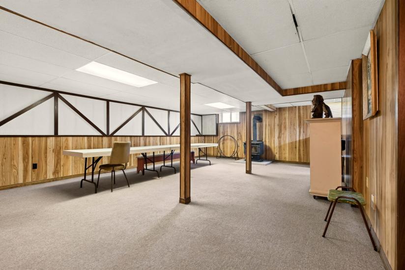 Property listing for 958 Highland Rd. E., Stoney Creek, ON