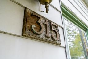 Property listing for 315 Park St. W., Dundas, Ontario