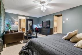 Property listing for 145 Lavender Dr., Ancaster, ON