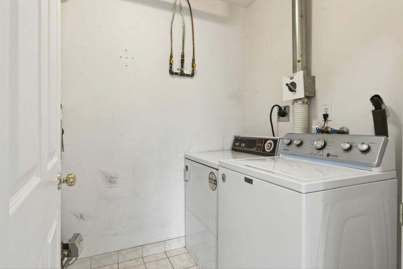 Property listing for #101-8 Main St., Dundas, ON