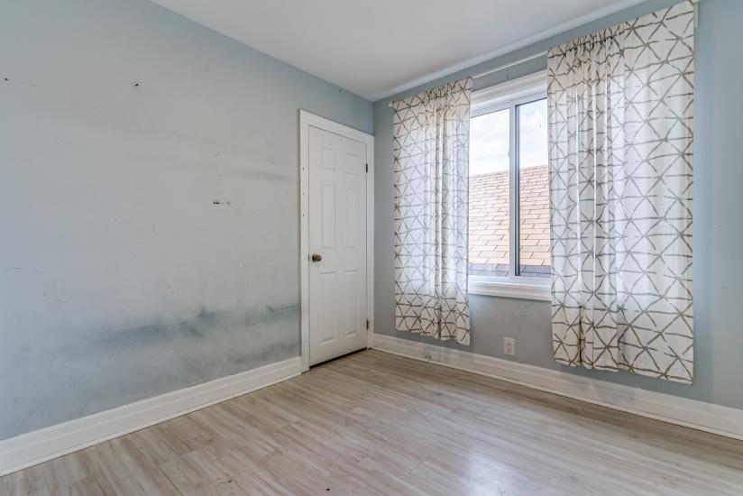 Property listing for 14 Fairview Ave, Hamilton, ON