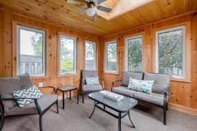 Property listing for 22 Red Haven Dr., Grimsby, ON