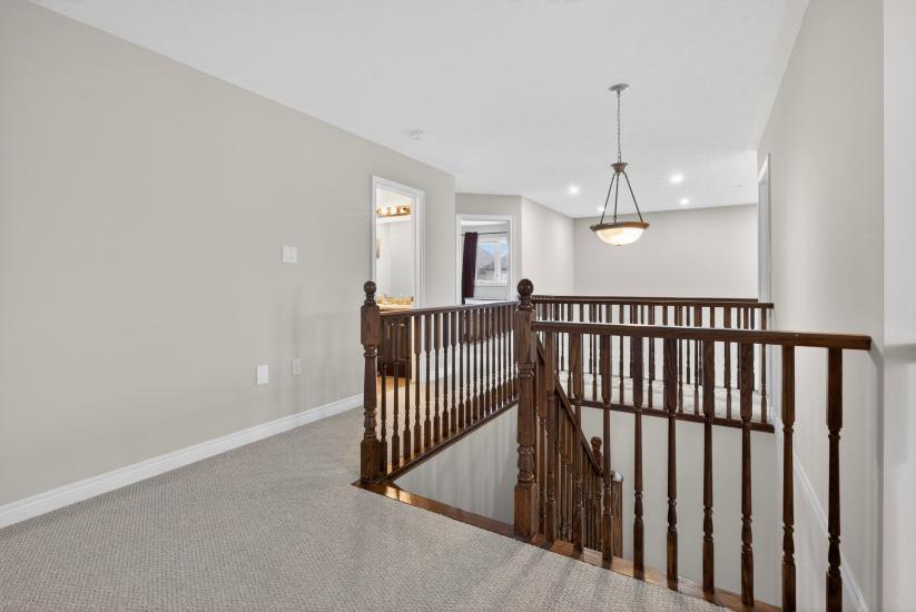 Property listing for 79 Dolomiti Crt., Stoney Creek, ON