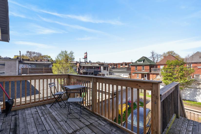 Property listing for 11 Barnesdale Ave. N., Hamilton, ON