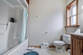 Property listing for 131 Bell Ave., Hamilton, Ontario