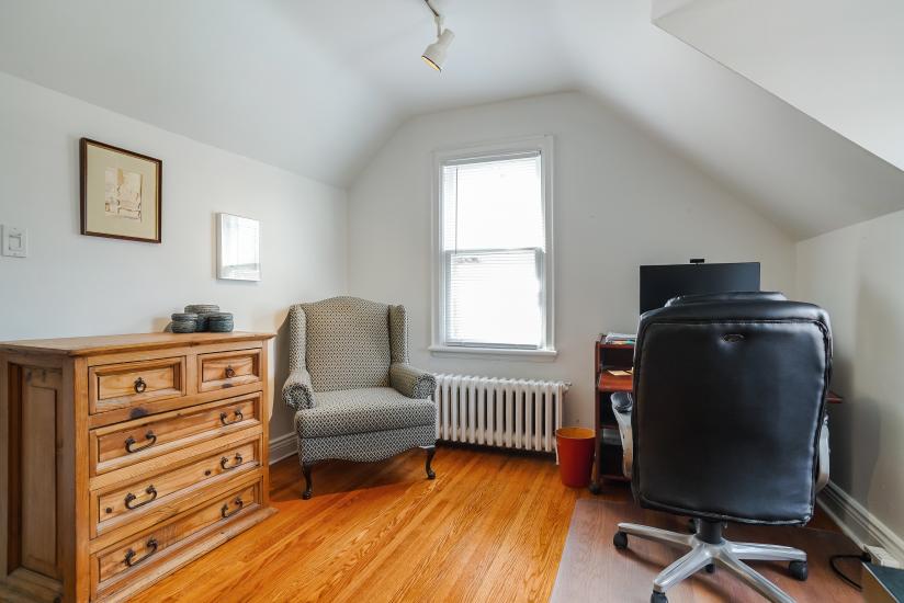 Property listing for 85 Hyde Park Ave, Hamilton, ON