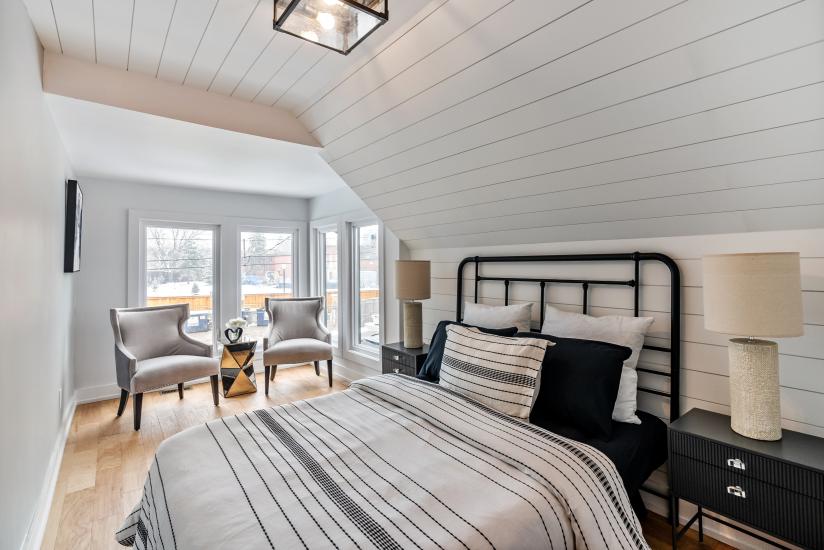 Property listing for 24 Norway Ave, Hamilton, ON