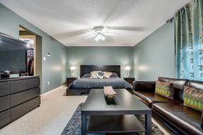 Property listing for 145 Lavender Dr., Ancaster, ON