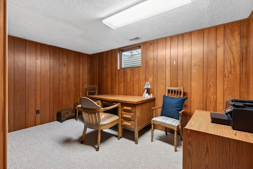 Property listing for 103 Turnbull Rd., Dundas, ON