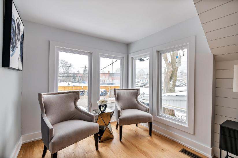 Property listing for 24 Norway Ave, Hamilton, ON