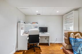 Property listing for #5-370 Stonehenge Dr., Ancaster, ON