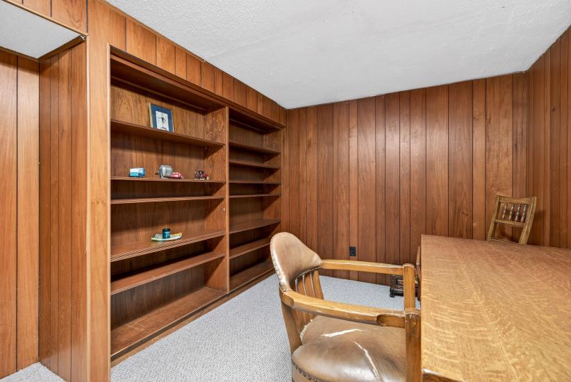 Property listing for 103 Turnbull Rd., Dundas, ON