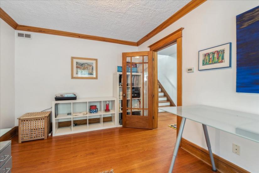 Property listing for 160 Dalewood Cres., Hamilton, ON