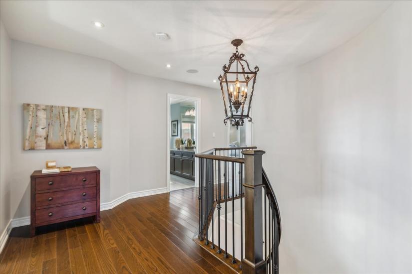 Property listing for 60 Pumpkin Pass, Binbrook, ON