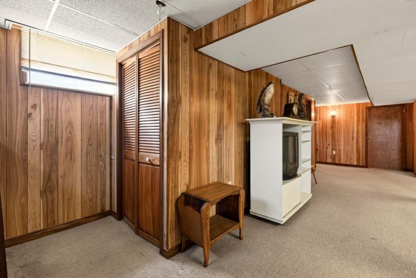 Property listing for 958 Highland Rd. E., Stoney Creek, ON