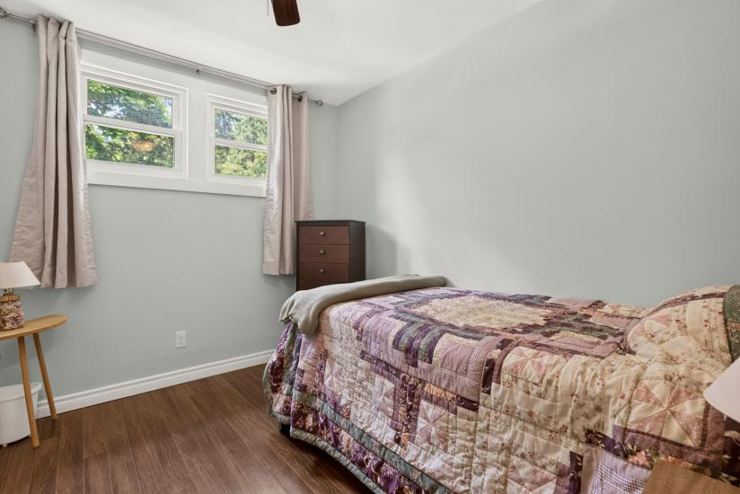 Property listing for 47 Witherspoon St., Dundas, ON