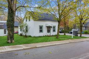 Property listing for 315 Park St. W., Dundas, Ontario