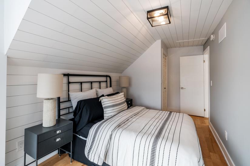 Property listing for 24 Norway Ave, Hamilton, ON