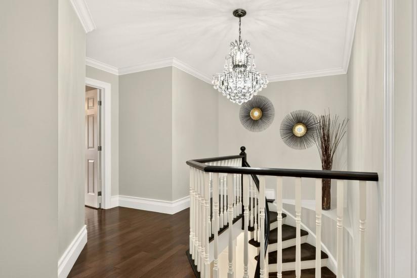 Property listing for 667 Sandcherry Dr., Burlington, ON