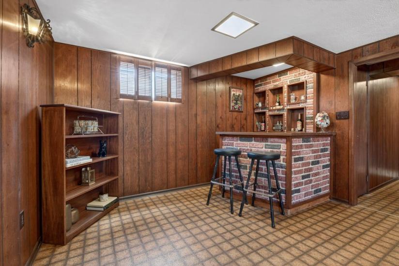 Property listing for 624 Seventh Ave., Hamilton, ON