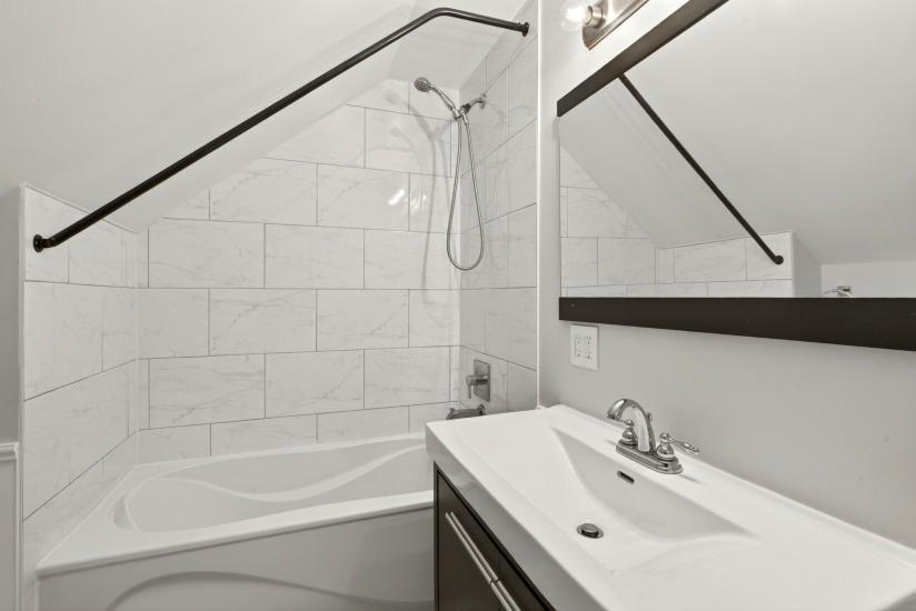 Property listing for 1236 Cannon St. E., Hamilton, ON