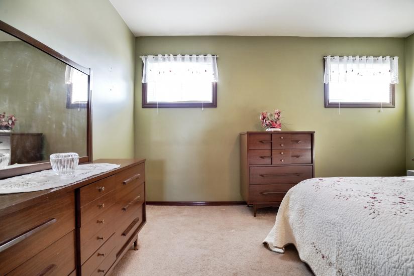 Property listing for 14 Durham Rd., Hamilton, ON