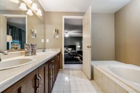 Property listing for 145 Lavender Dr., Ancaster, ON