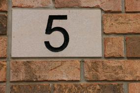 Property listing for 5 Sugarberry Crt., Stoney Creek, ON