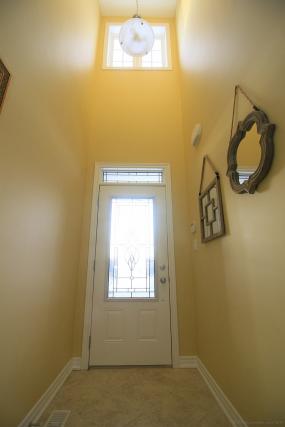Property listing for 32 Toulon Ave., Ancaster, ON